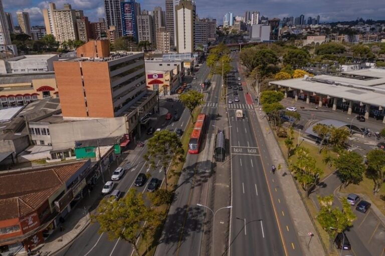 Avenida Affonso Camargo terá bloqueio parcial para obras