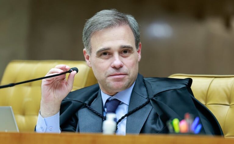 Mendonça determina entrega de dados sobre encontro do PT e projeto Porta-Vozes