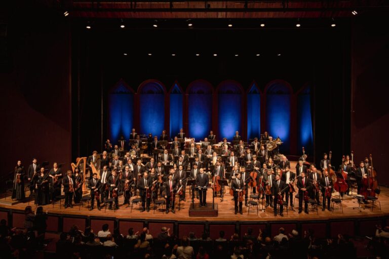 Teatro Guaira promove semana cheia de espetáculos em Curitiba