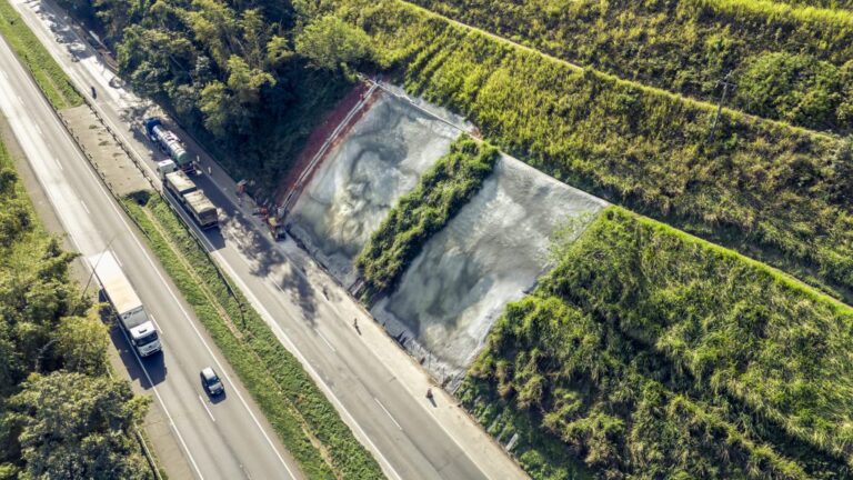 EPR Litoral Pioneiro conclui contenção de encostas em três pontos da BR-277