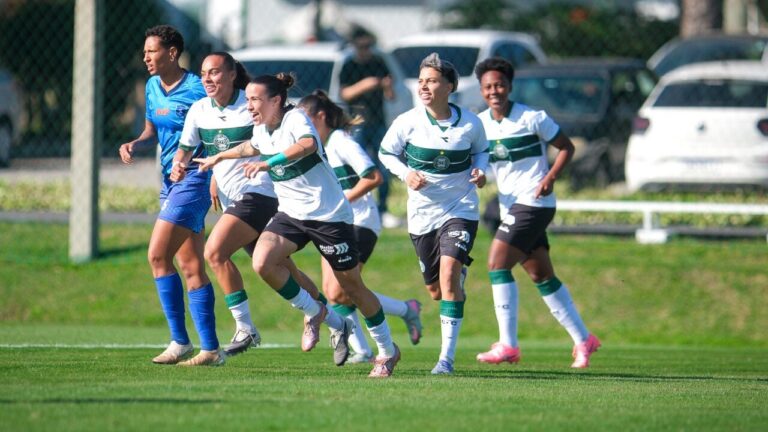 Coritiba vence paulista e se aproxima do acesso à Série A2