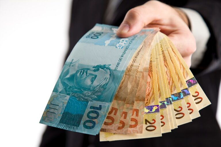 Analistas alertam para piora na qualidade dos empréstimos com endividamento em nível crítico