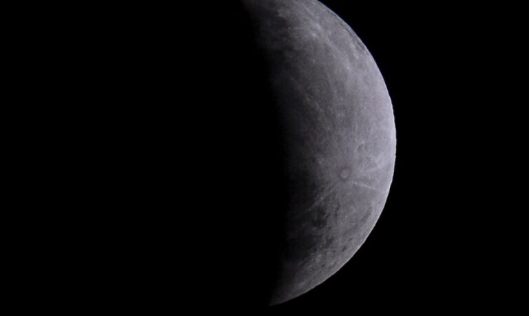Eclipse parcial da Lua ocorre nesta quinta-feira e poderá ser visto de Curitiba