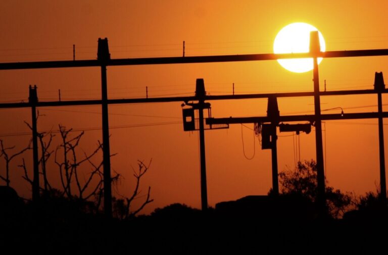 Aneel define bandeira tarifária amarela para conta de luz em setembro