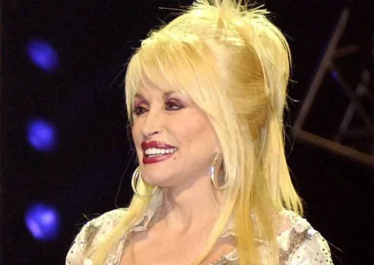 Cantora Dolly Parton morre aos 80 anos em Nashville