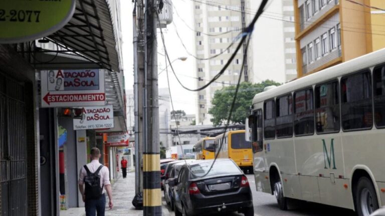 BNDES e Curitiba firmam parceria para enterrar 120 km de fiação
