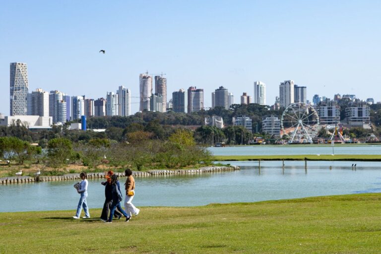 Simepar prevê manhãs frias e máximas abaixo de 20ºC em Curitiba neste fim de semana