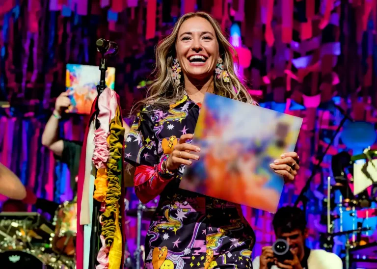 Lauren Daigle fica dois anos afastada da escola por doença na adolescência