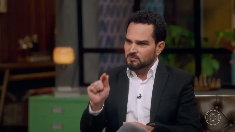 Luciano Camargo grava disco de hinos para mãe após pedido de 20 anos