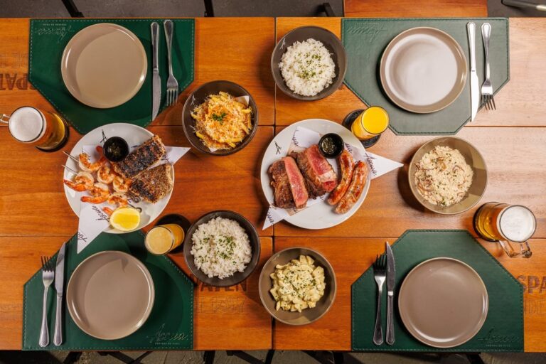 Restaurante de Curitiba lança novo menu com parrillas para compartilhar