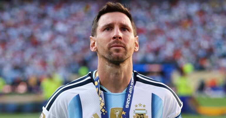 Messi anuncia aposentadoria da seleção argentina pelas redes sociais