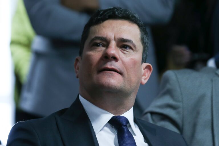 Sergio Moro critica possível ação da PF contra Mendonça