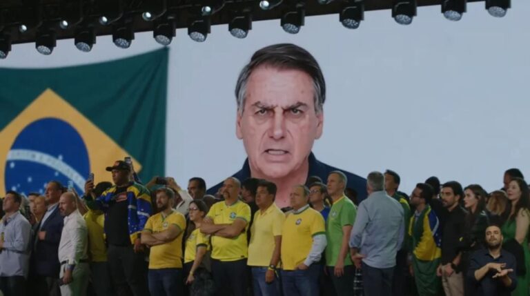 Vera Chemim questiona base legal para inelegibilidade de Flávio Bolsonaro