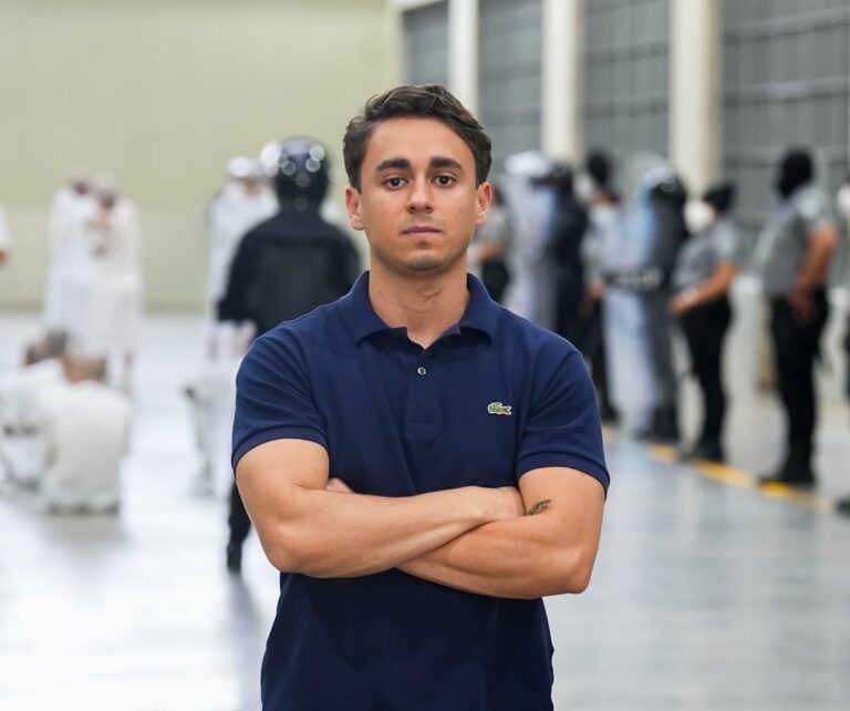 Nikolas Ferreira elogia políticas de segurança de Bukele e sugere adoção no Brasil