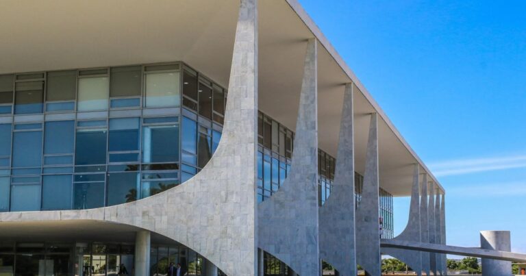 Governo apela para convencer sobre ajuste fiscal sem apresentar propostas concretas