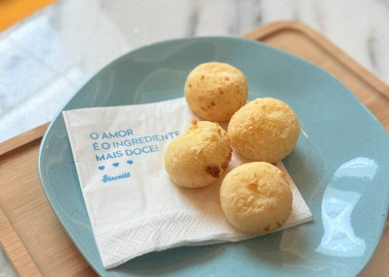 Jockey Plaza Shopping de Curitiba distribui pão de queijo grátis nesta segunda