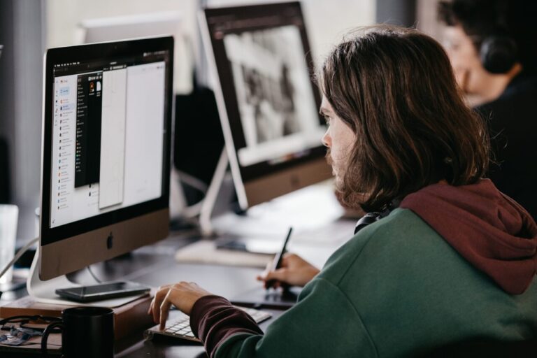 Prospecção de vendas B2B: como automatizar a busca por leads