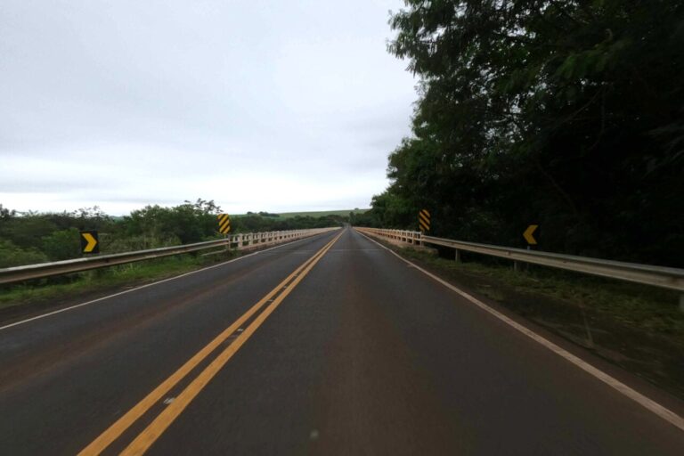 DER/PR proíbe caminhões acima de 36 toneladas em rodovias do estado