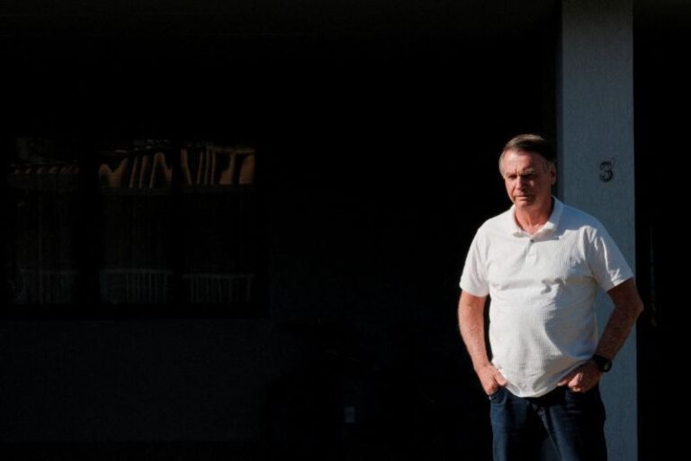 PGR defende que STF mantenha restrições de visitas a Bolsonaro