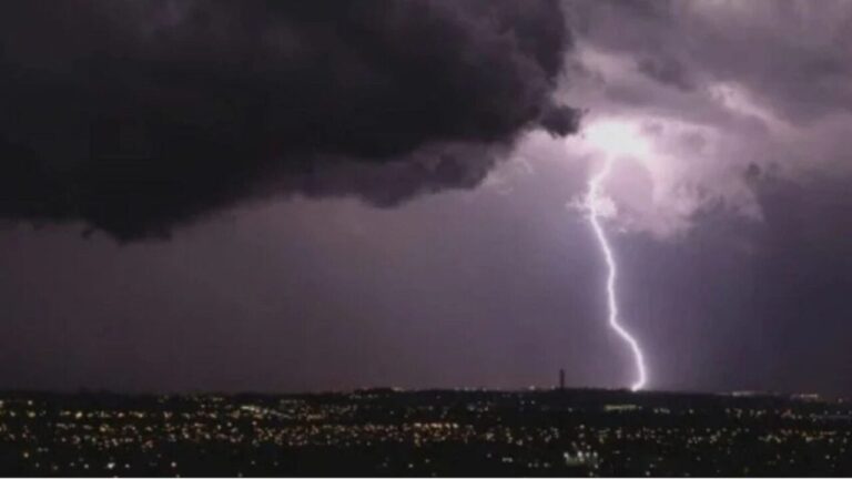 Paraná tem dois alertas de tempestade com chuva forte e ventos intensos