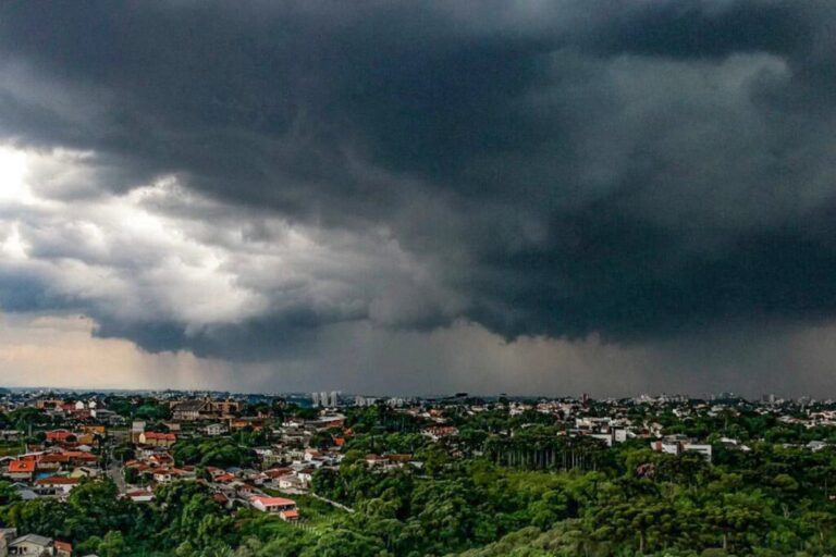 Paraná entra em alerta amarelo para temporais a partir desta quinta-feira