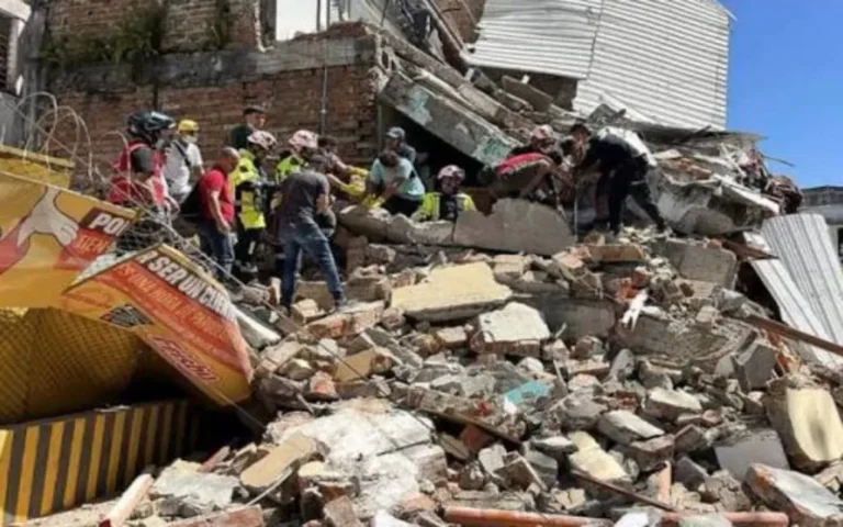 Igrejas abrem portas para vítimas após terremoto de 7,4 na Colômbia