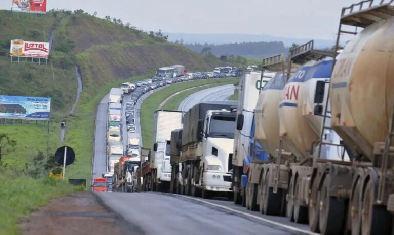 Transportadoras modernizam operações mas deixam contratos desatualizados