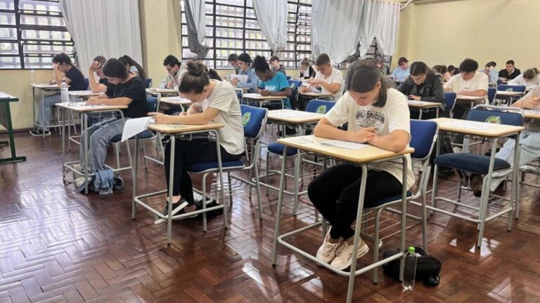 Paraná abre 9.574 vagas em universidades estaduais para 2027