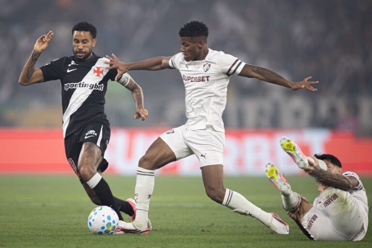 Vasco e Fluminense empatam sem gols na ida das oitavas da Copa do Brasil