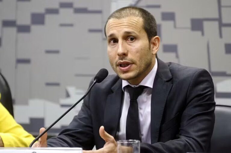 William Murad assume comando interino da Polícia Federal
