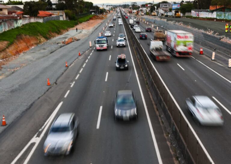 Feriado prolongado aumenta movimento nas rodovias do Paraná