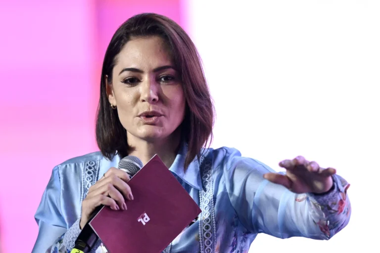 Pesquisa aponta Michelle na liderança para o Senado pelo DF