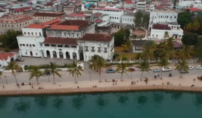 Comunidades cristãs em Zanzibar resistem a ataques e vandalismo em igrejas