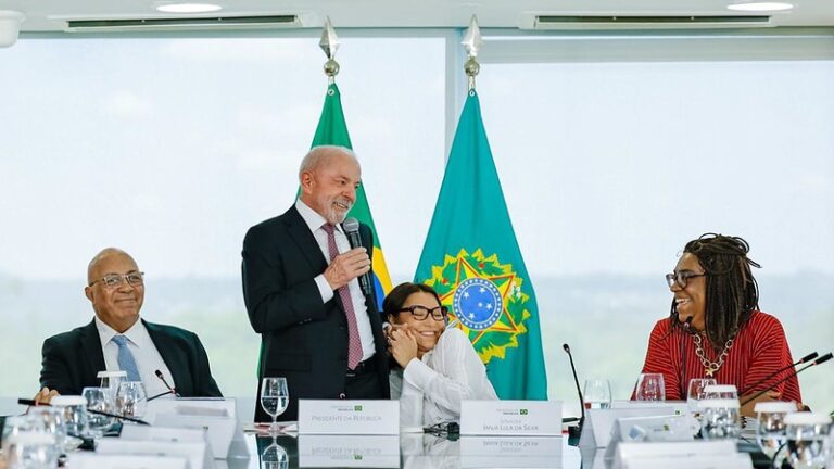 Lula afirma a pastores que não faz campanha política em igrejas