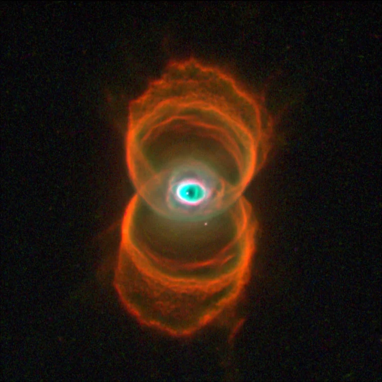 Imagem da NASA com formação luminosa levanta debate sobre possível representação celestial