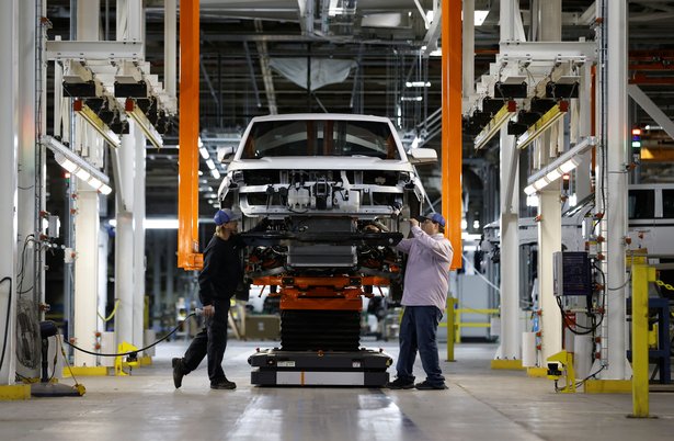 Produção manufatureira dos EUA cai em agosto após sete meses de alta