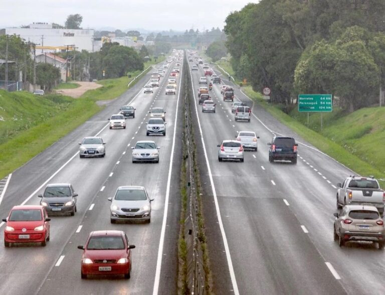 Concessionárias alertam para intenso fluxo de veículos nas rodovias do Paraná