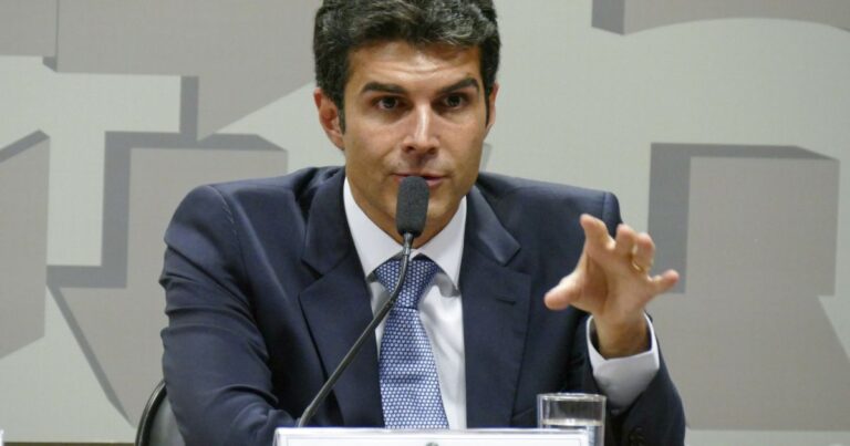 Quaest aponta Helder Barbalho na liderança da disputa pelo Senado no Pará
