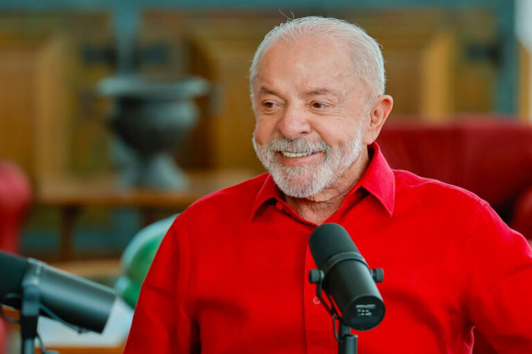 Bispos criticam Lula após declarações sobre celibato e mulheres na Igreja Católica
