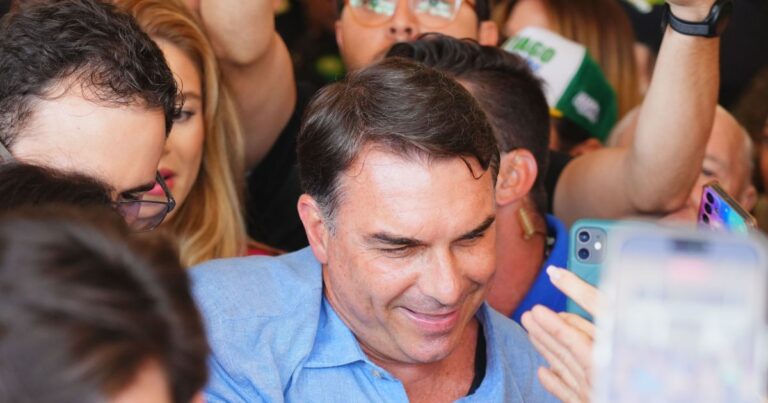 Campanha de Flávio Bolsonaro reforça propostas de segurança pública nos últimos dias do primeiro turno