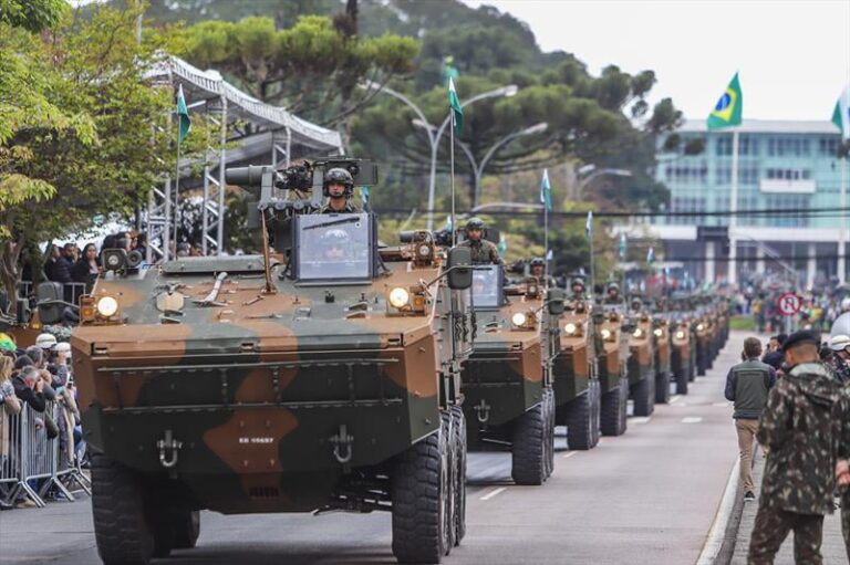 Desfile de Sete de Setembro em Curitiba espera 30 mil pessoas