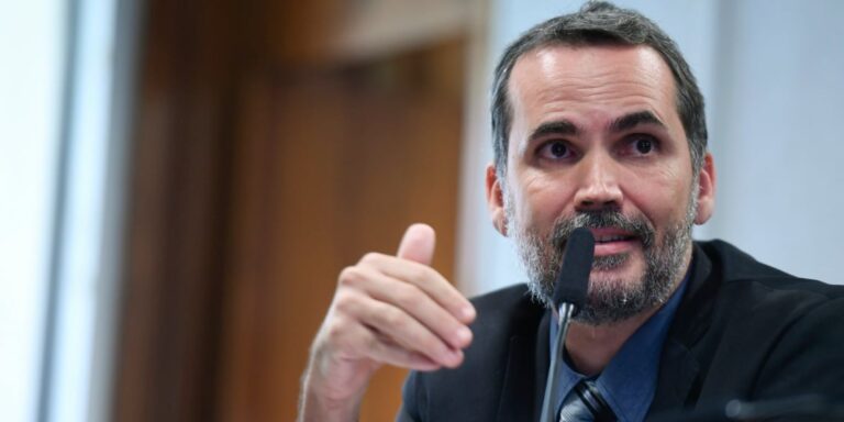 Correios e Caixa lideram aportes para estatais em 2027, diz governo