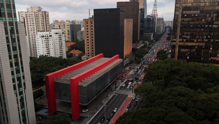 XP reduz projeção do PIB para 2026 com desaceleração mais rápida