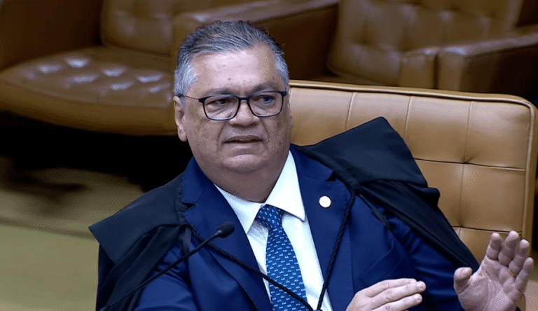 PT endereça pedido sobre interferência estrangeira diretamente ao ministro Dino