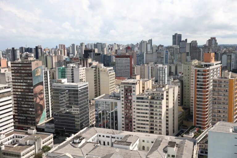 Inadimplência no aluguel no Paraná recua para 5% em setembro