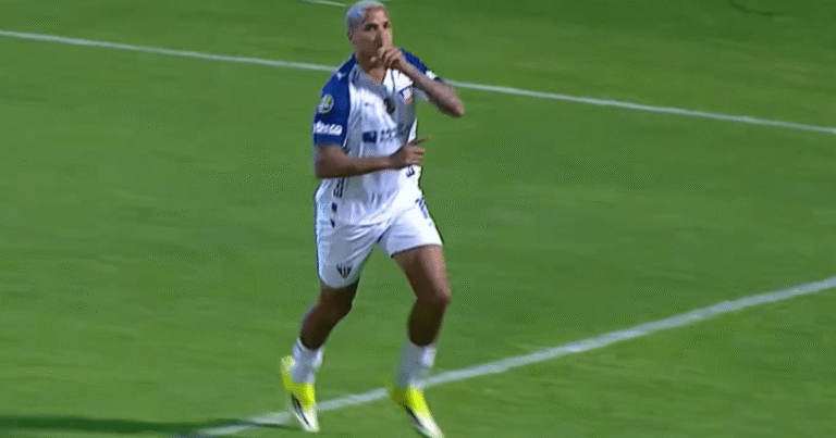 Deyverson nega provocação ao Palmeiras na disputa de pênaltis