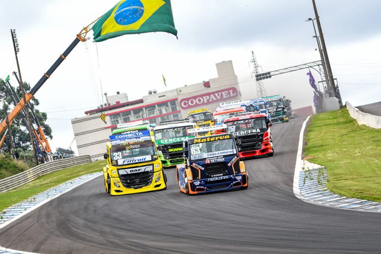 Fórmula Truck testa biodiesel de quatro empresas para 2027