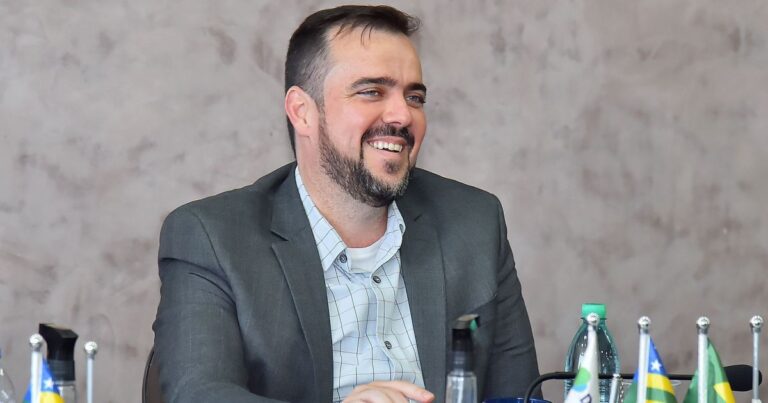 Gustavo Mendanha oficializa candidatura ao Senado Federal por Goiás