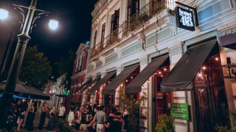 Hottel 418 realiza festa de Halloween em casarão histórico de Curitiba