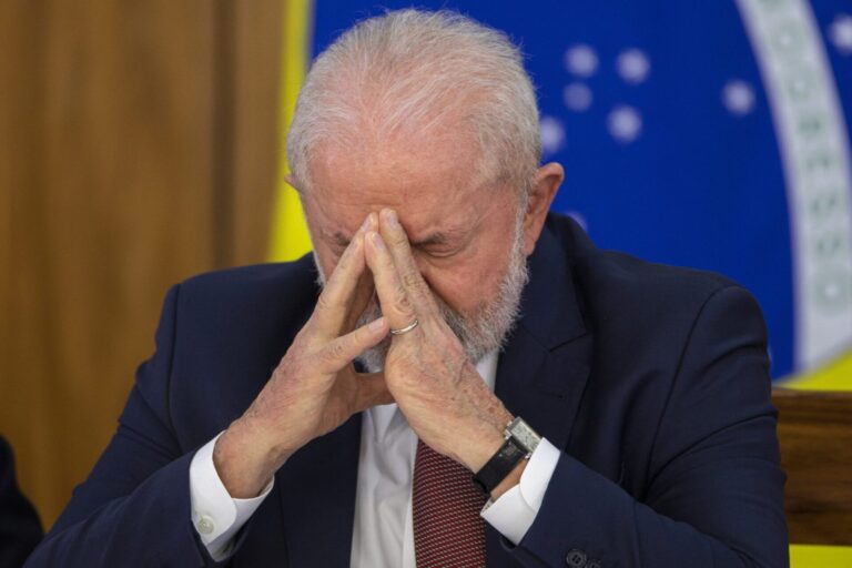 Lula reafirma veto ao uso de templos para atos políticos em reunião com evangélicos